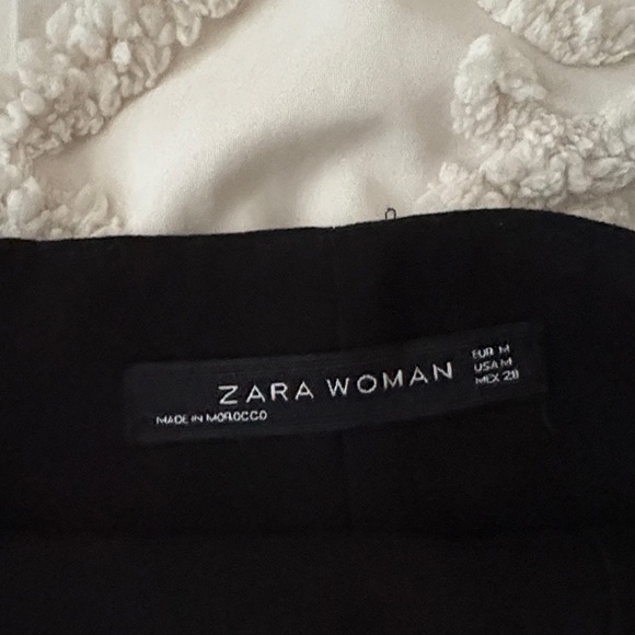 Black Zara Ruffle Shorts - Picture 2 of 3